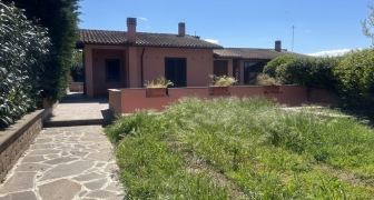 Villa in vendita nel centro residenziale di Colle Salomonio a Nepi.